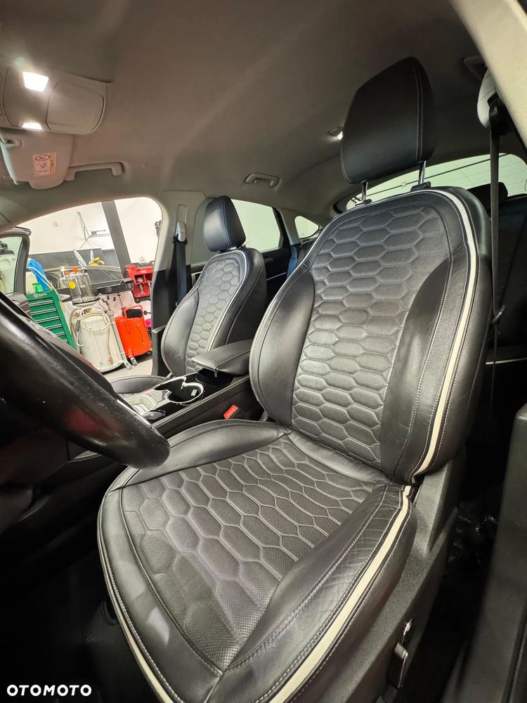 Ford Mondeo Vignale 2.0 TDCi Bi-Turbo PowerShift - 14