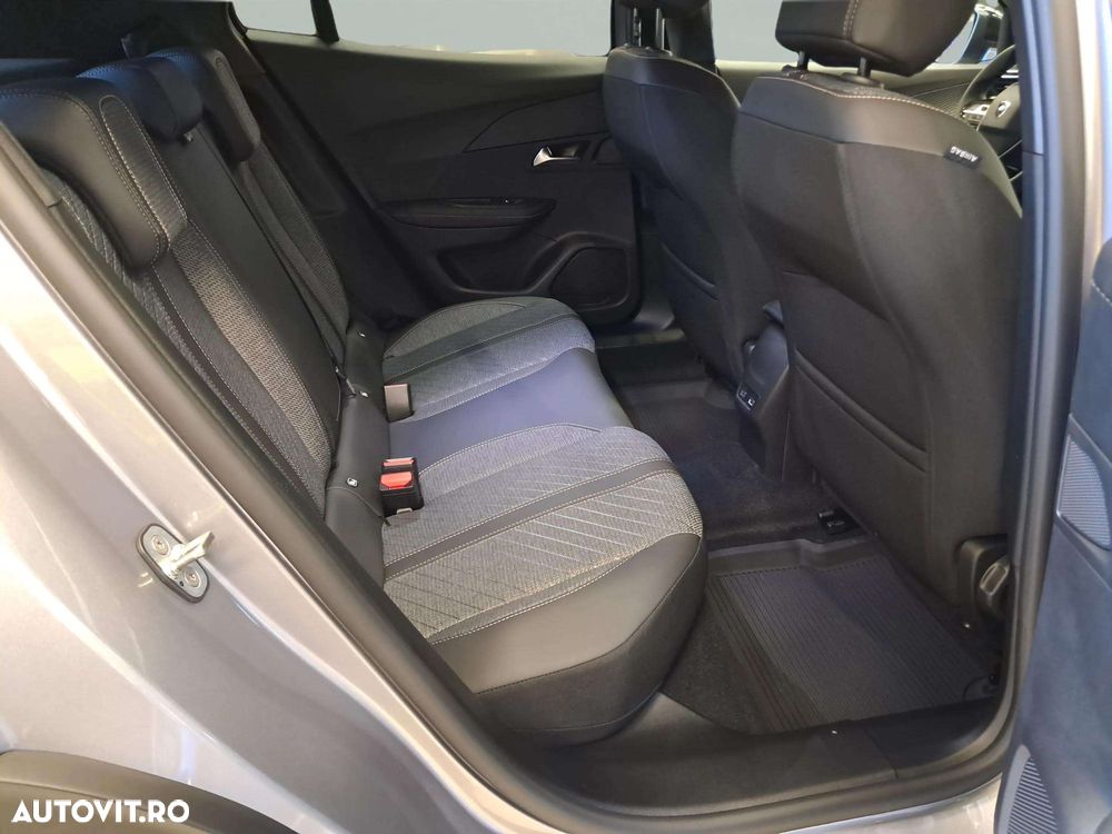 Peugeot 2008 1.2L e-DCS6 MHEV Allure - 11
