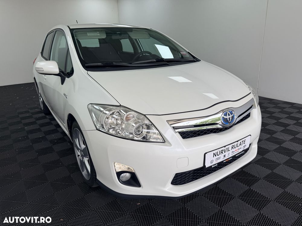 TOYOTA Auris 2012