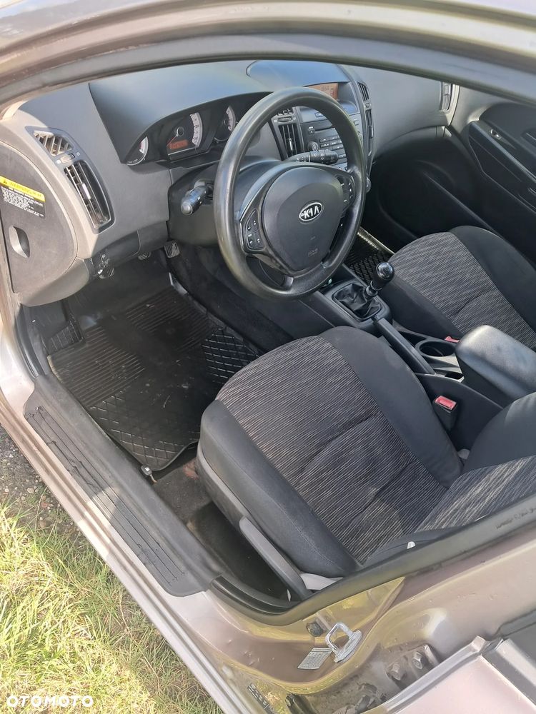 Kia Ceed 1.6 Crdi Comfort - 5