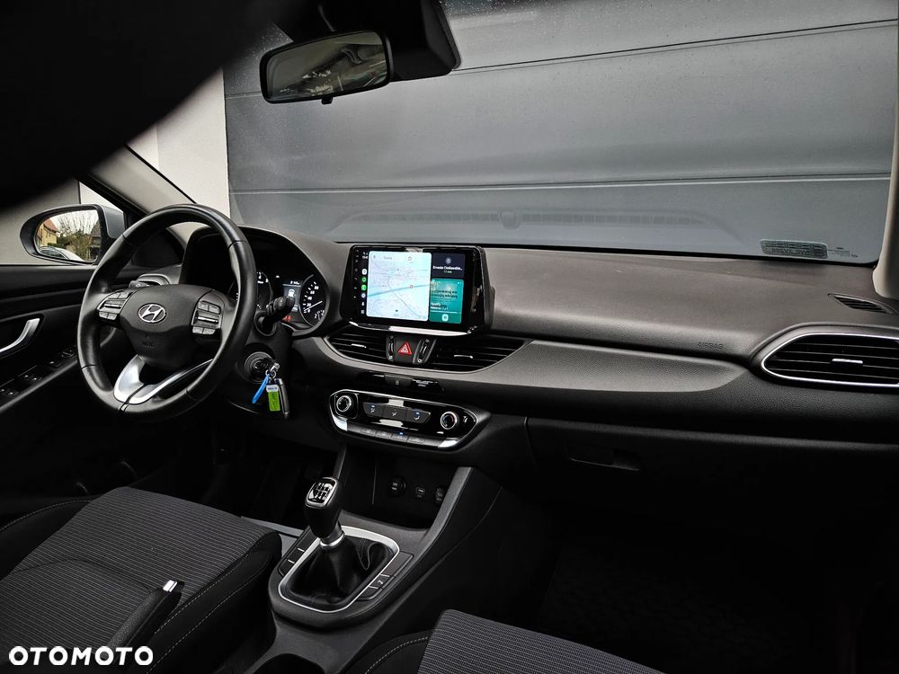 Hyundai i30 1.5 DPI Classic + - 9