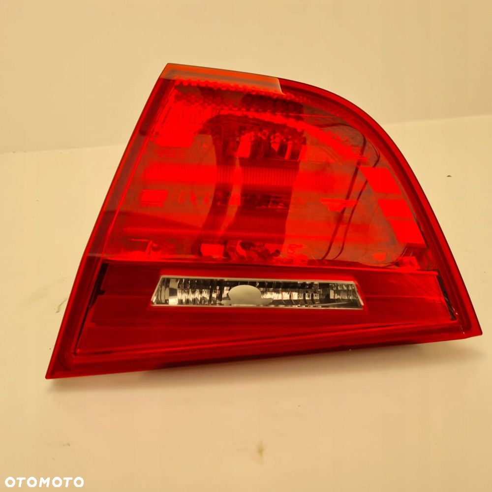bmw e90 lampa tylna prawa w klapę 7154156 - 1