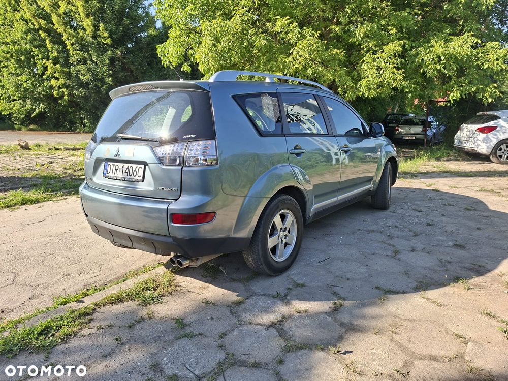 Mitsubishi Outlander 2.0 DI-D 4WD Instyle - 4