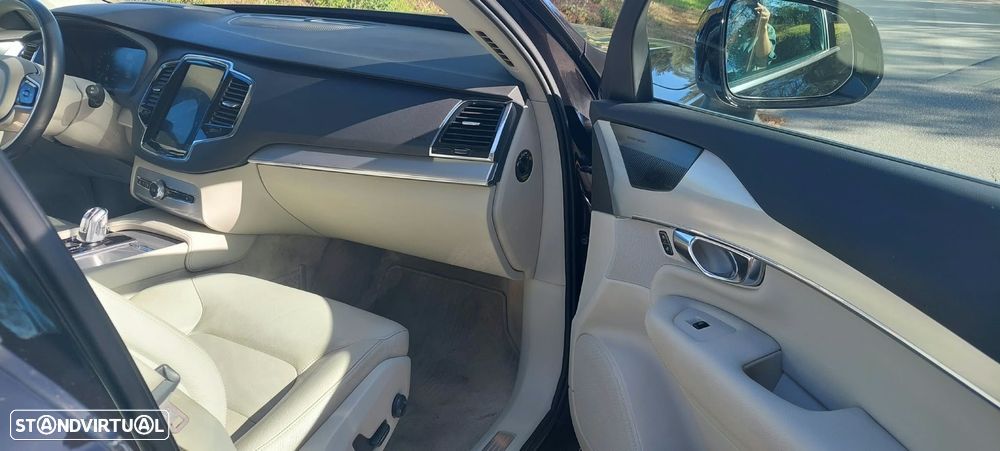 Volvo XC 90 - 21