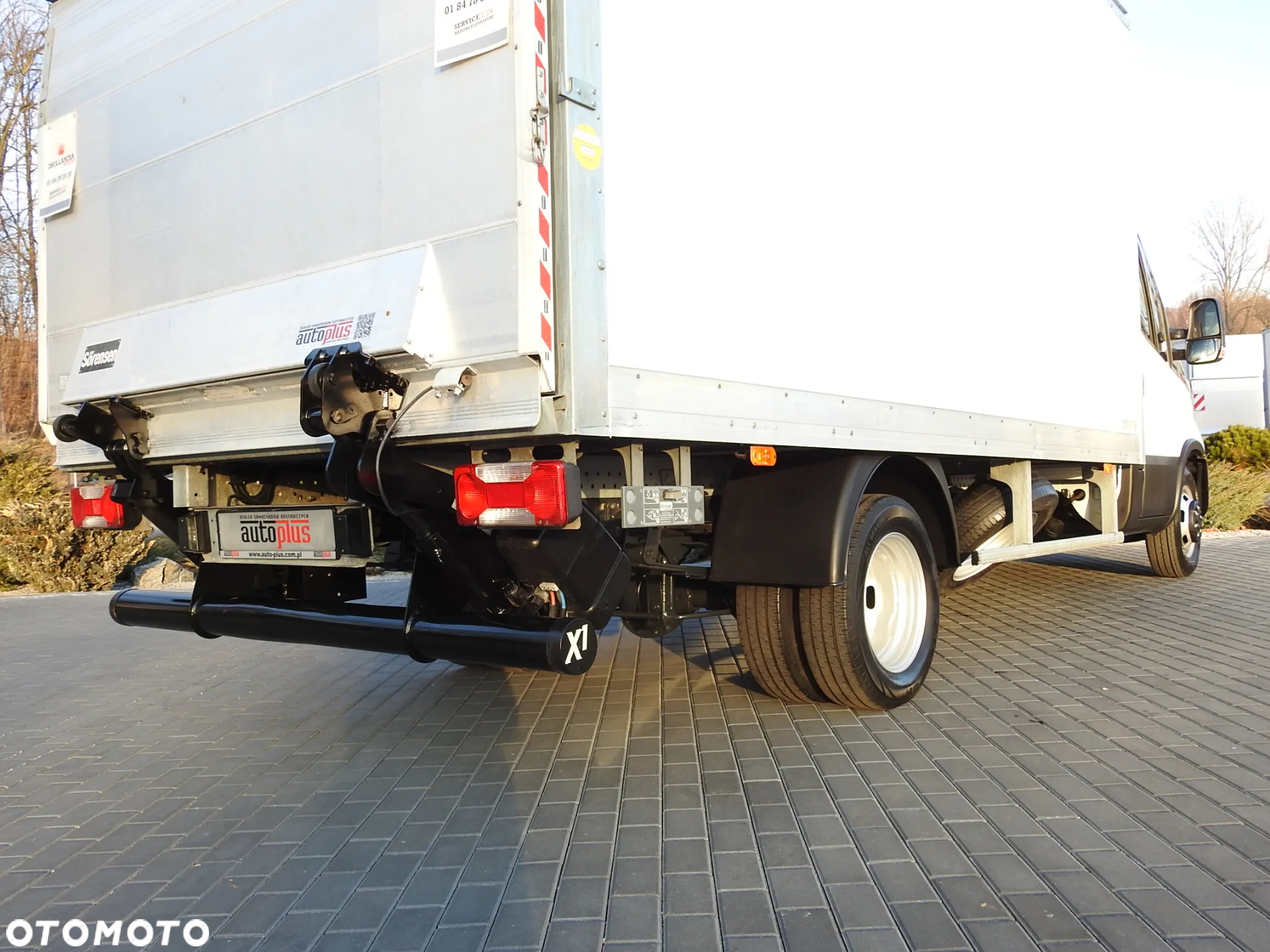Iveco DAILY 35S16 KONTENER WINDA 8 PALET TEMPOMAT KLIMATYZACJA BLIŹNIACZE KOŁA 160KM [ 689599 ] - 19