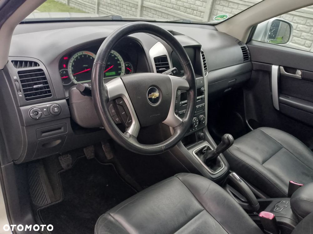 Chevrolet Captiva 2.4 LS - 13