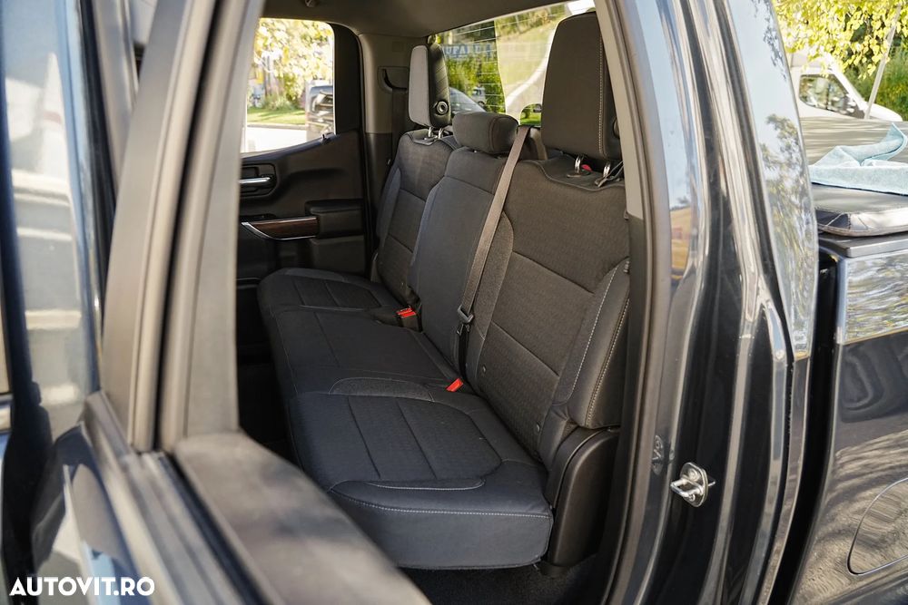 Chevrolet Silverado - 11