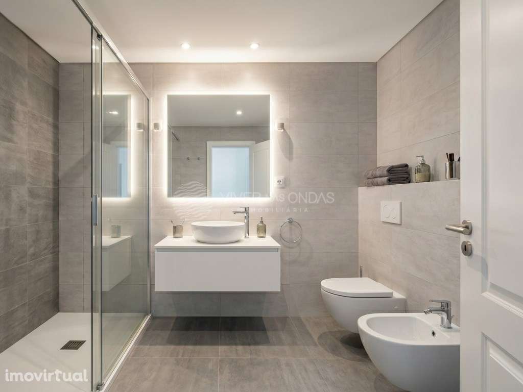 Apartamento T3 c/ varanda ampla e estacionamento em Alcochete - Grande imagem: 5/13