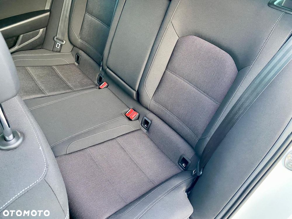 Volkswagen Passat 1.5 TSI OPF DSG Highline - 26