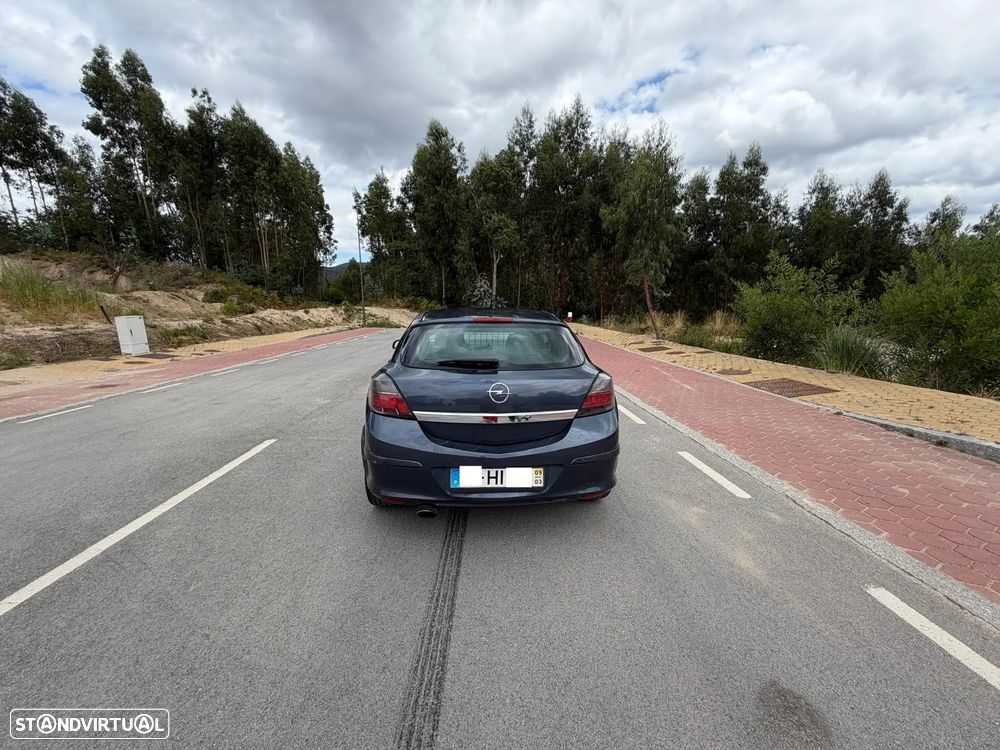 Opel Astra GTC 1.7 CDTI - 4