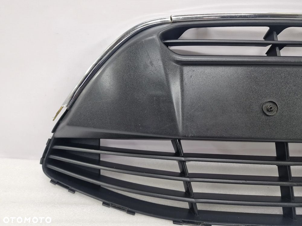 FORD C-MAX MK2 10- KRATKA ŚRODKOWA ZDERZAKA PRZEDNIEGO PRZÓD , NR D2ABB , NR AUKCJI KR172 - 2