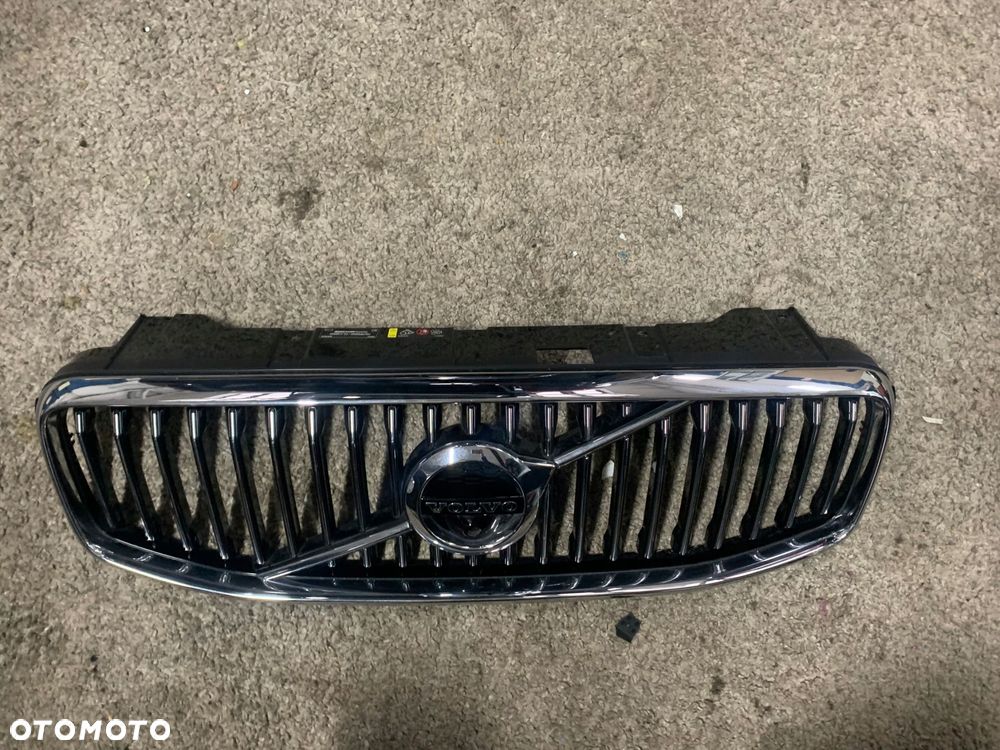 volvo xc60 ii oe 31479498 atrapa grill chrom kamera - 3