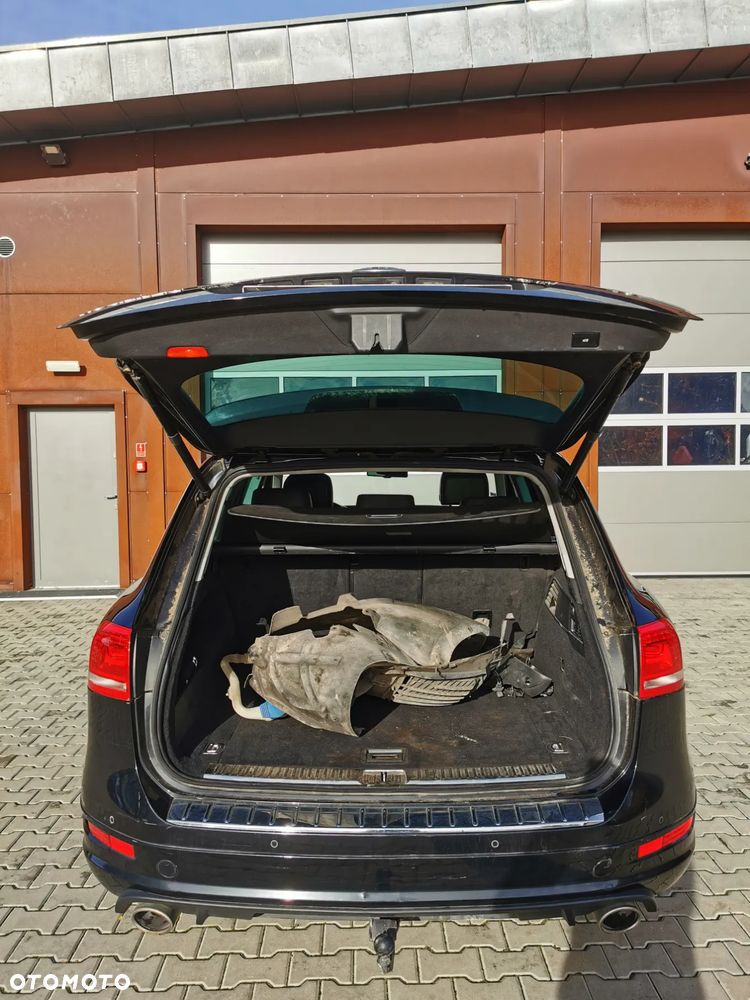 Volkswagen Touareg 3.0 V6 TDI BMT R-Style - 9