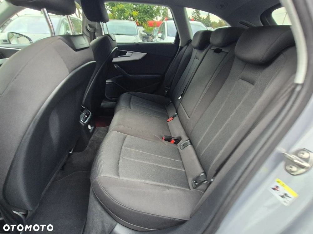 Audi A4 Avant 2.0 TDI ultra S tronic design - 26