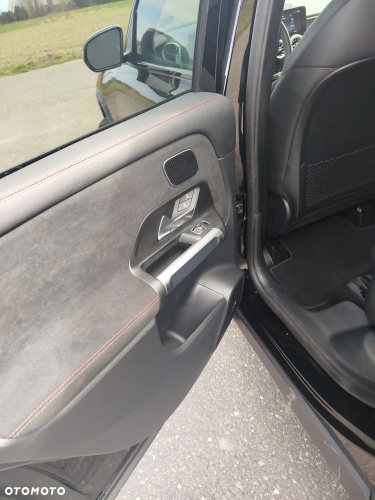 Mercedes-Benz GLB - 7