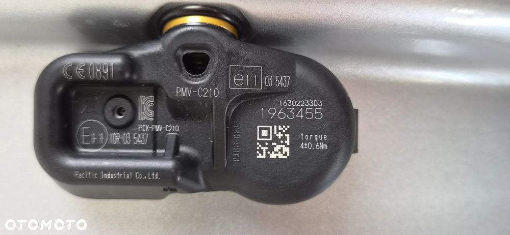 FELGI TOYOTA AURIS II 6X15 ET39 5X114,3 60,1 - 8