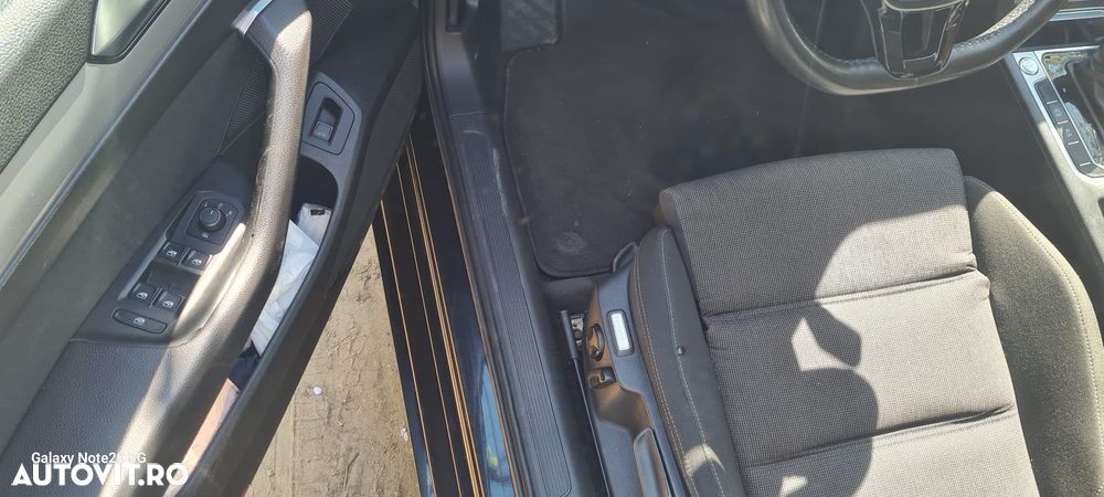 Volkswagen Passat 2.0 TDI SCR DSG Comfortline - 6