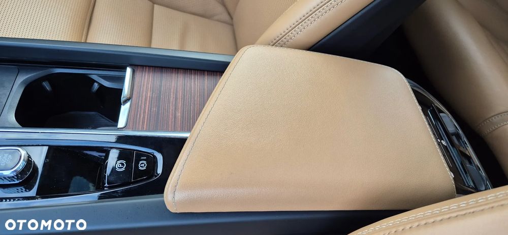 Volvo XC 60 D5 AWD Inscription - 37