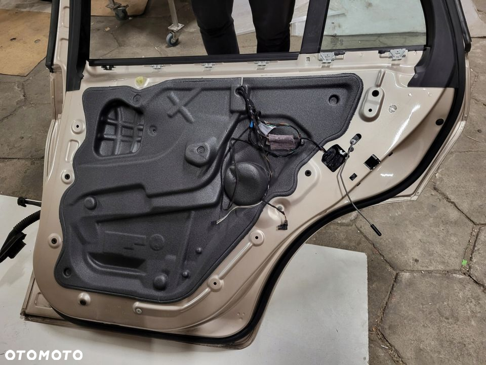 BMW X5 E70 LIFT DRZWI PRAWY TYŁ KOMPLETNE KOL.A92 - 5