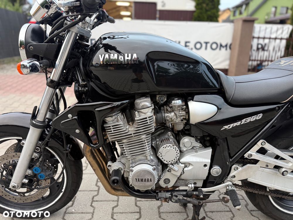Yamaha XJR - 23