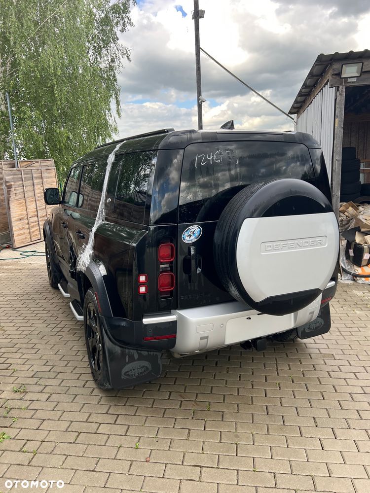 Land Rover Defender 110 P300 - 11