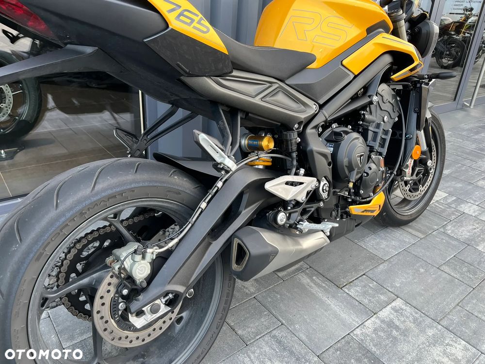 Triumph Street Triple - 8