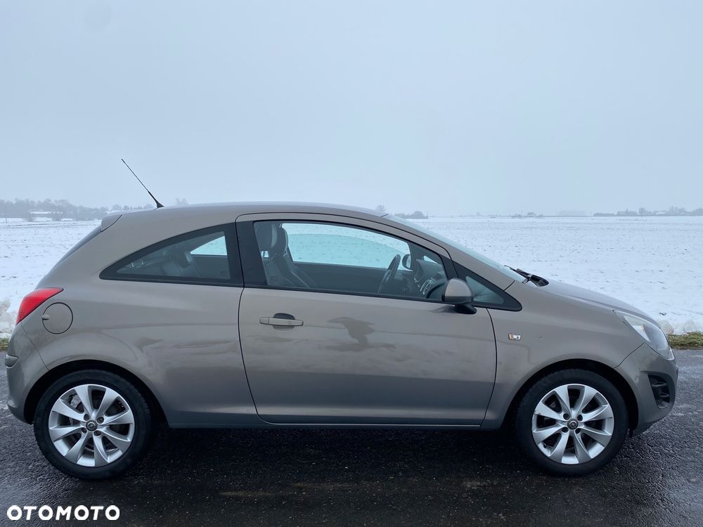 Opel Corsa 1.4 16V Energy - 4