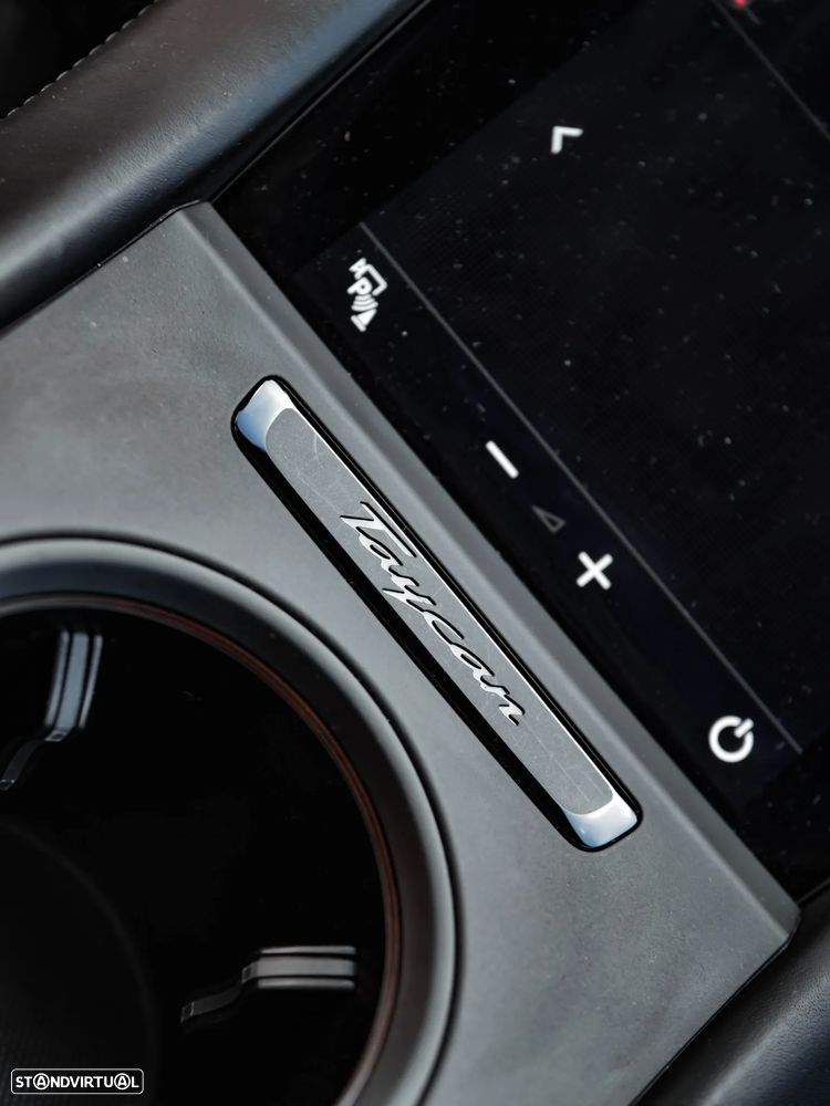Porsche Taycan 4S - 16
