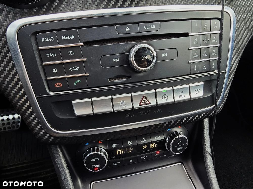 Mercedes-Benz Klasa A AMG 45 4Matic AMG Speedshift 7G-DCT - 25