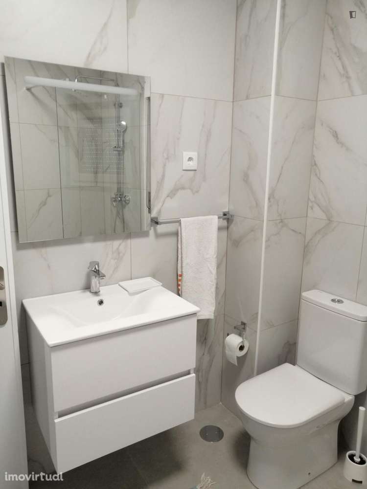 Quarto - localizado em Parede Lisbon - Grande imagem: 3/14