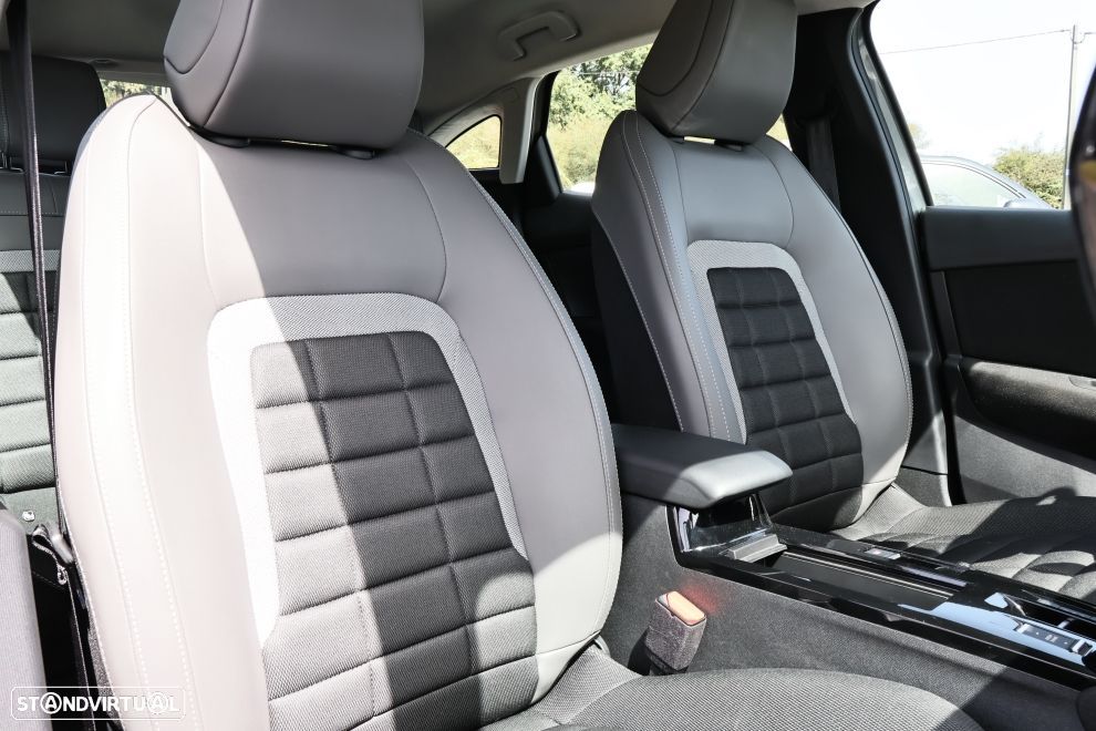 Citroën C4 1.2 PureTech Plus EAT8 - 12