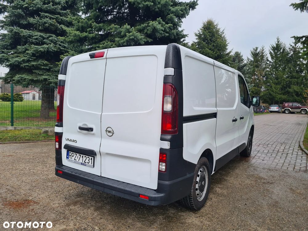 Opel Vivaro - 8