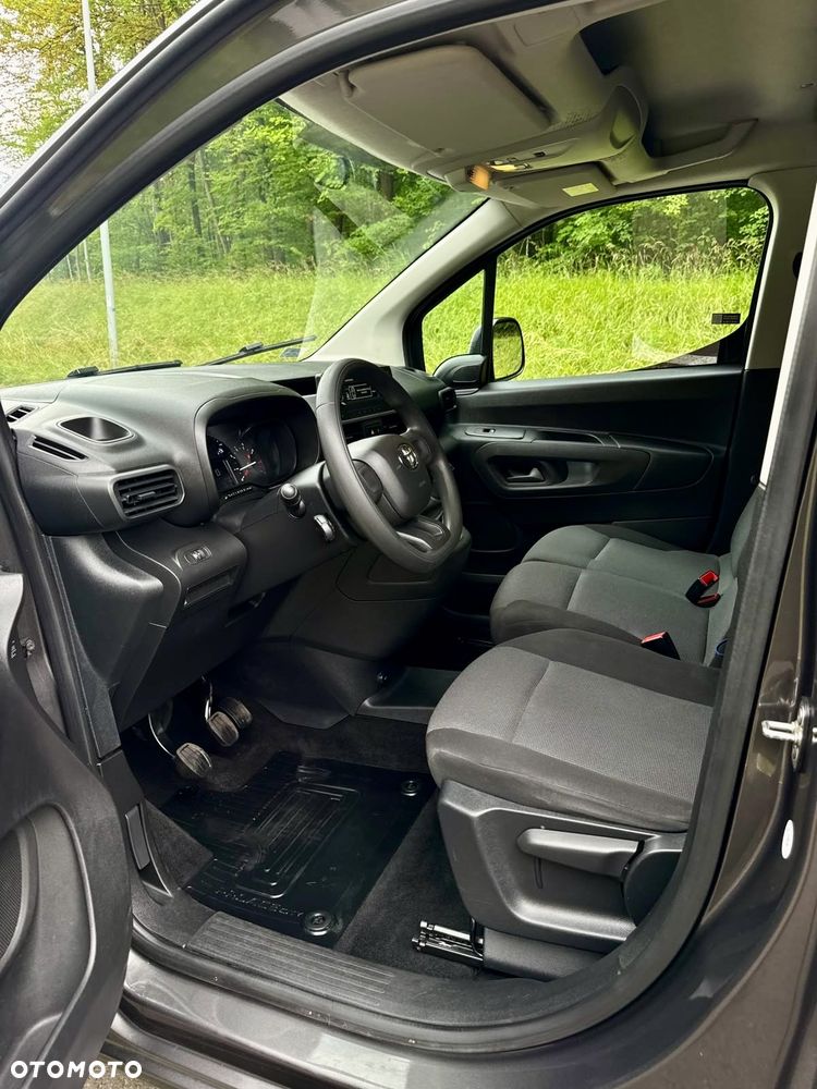 Toyota Proace City - 36