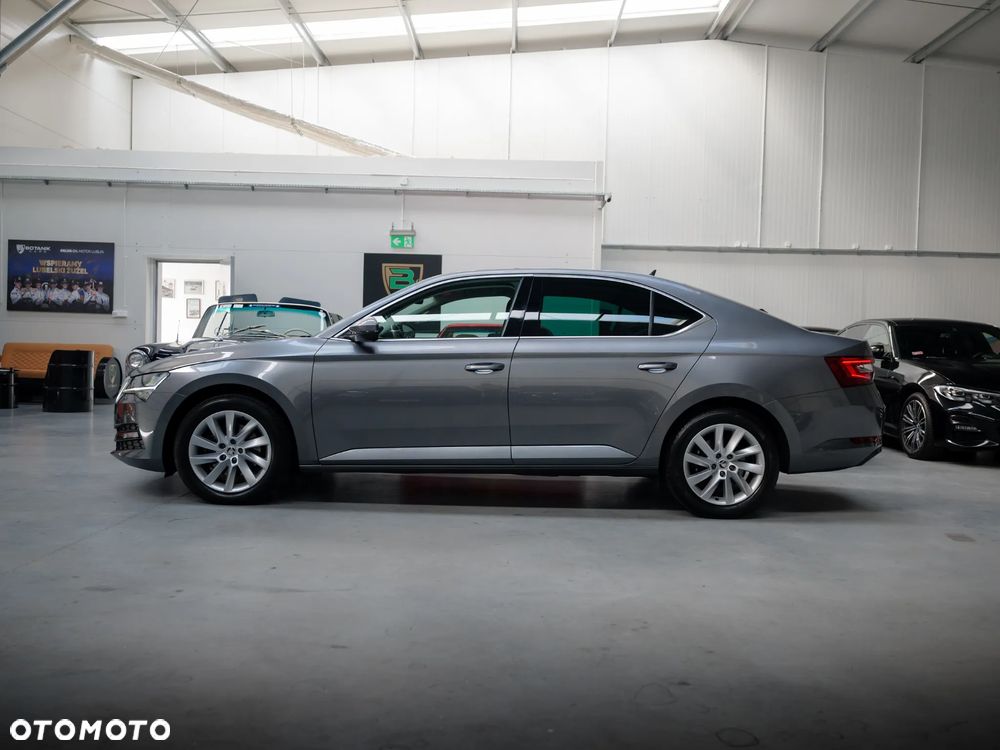 Skoda Superb 2.0 TDI SCR Ambition - 6