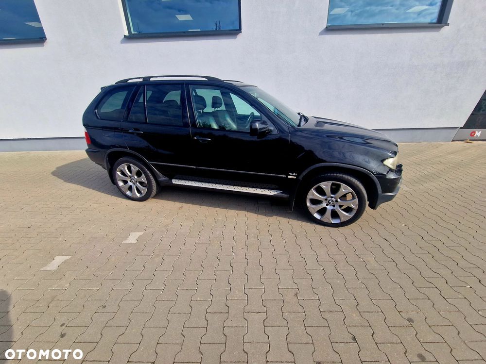 BMW X5 4.4i - 13
