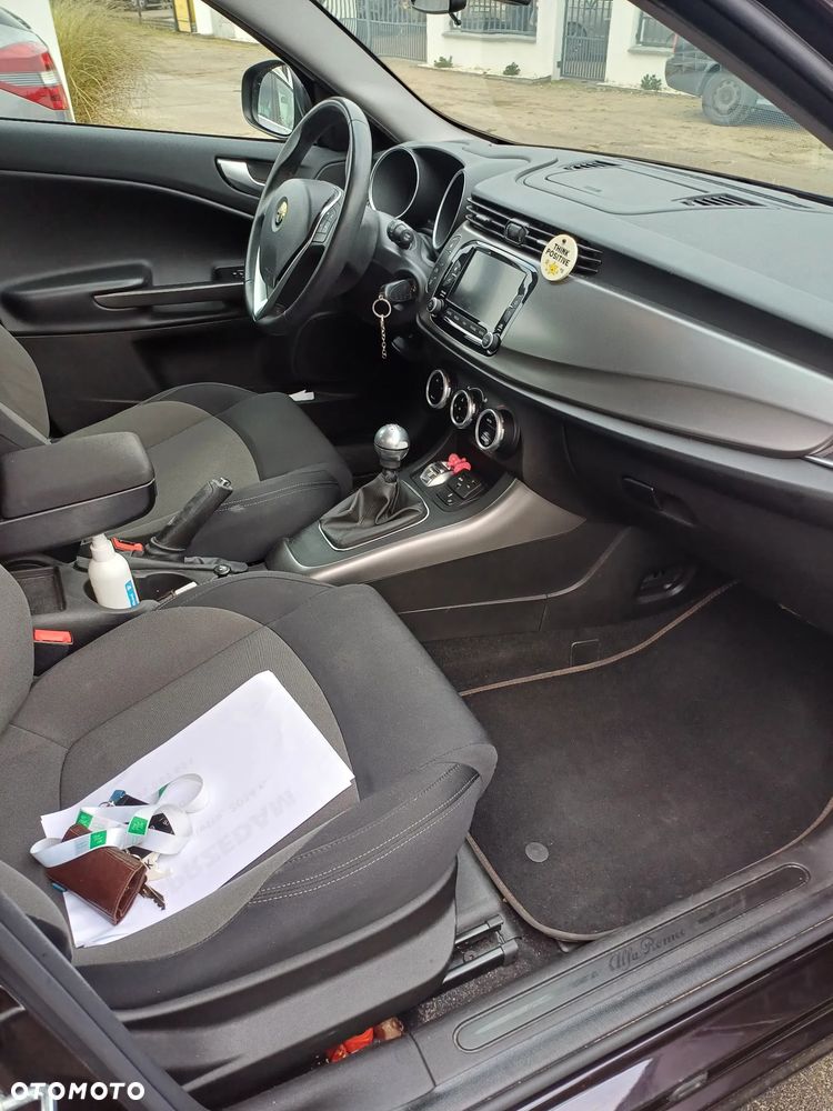 Alfa Romeo Giulietta 1.6 JTDM 16V Impression - 11