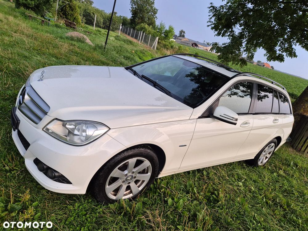 Mercedes-Benz Klasa C 200 CDI DPF (BlueEFFICIENCY) Avantgarde - 16