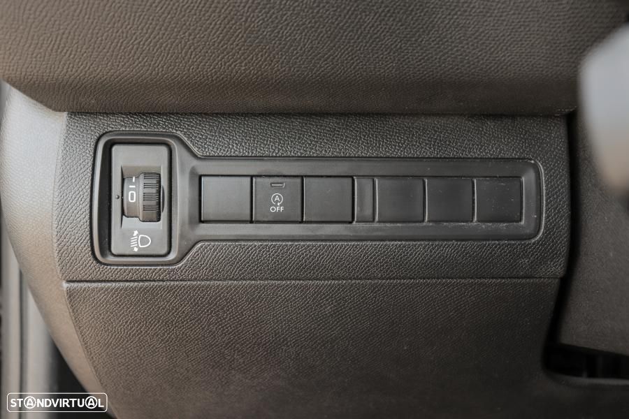 Peugeot 308 SW 1.5 BlueHDi Style — fotografia 15