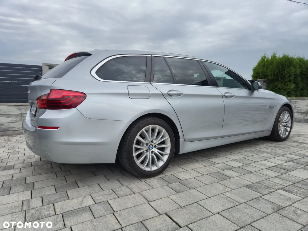 BMW Seria 5 525d xDrive Luxury Line - 13