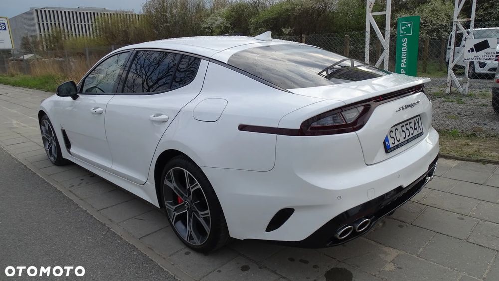 Kia Stinger - 4