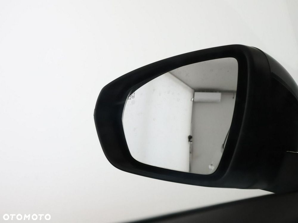 Peugeot 3008 BlueHDi 130 Stop & Start EAT8 Allure Business-Paket - 39