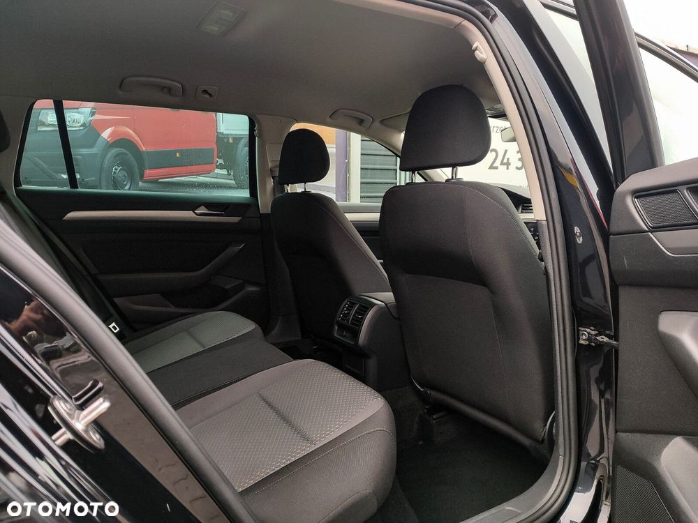 Volkswagen Passat Variant 2.0 TDI EVO Business DSG - 15