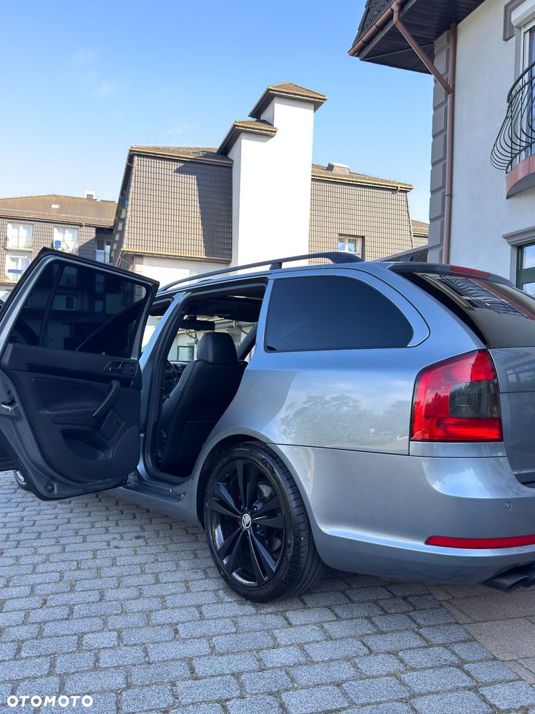 Skoda Octavia 2.0 TDI DPF RS DSG - 19