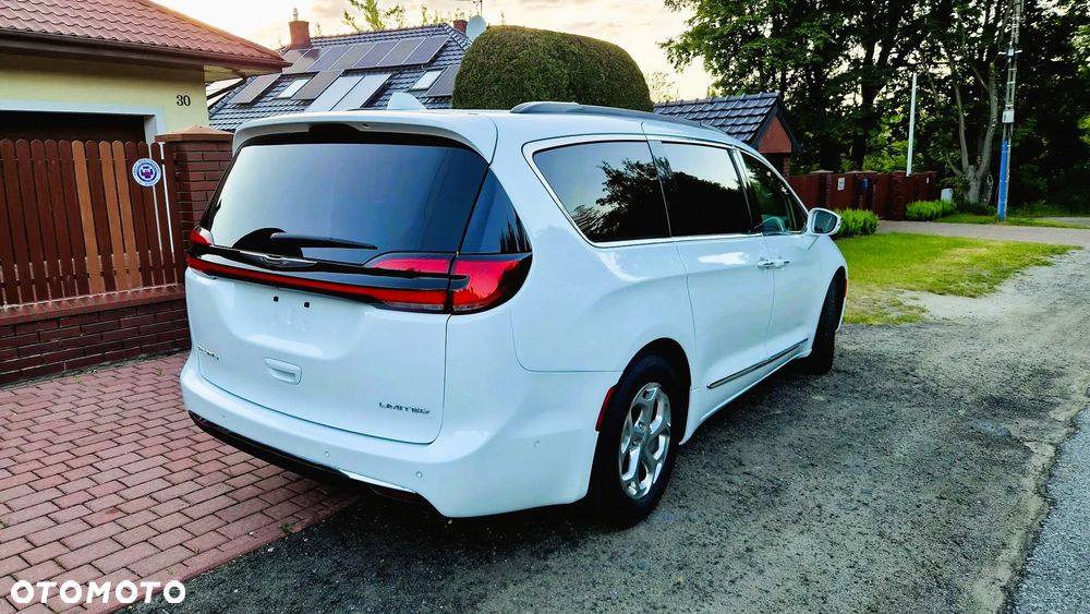 Chrysler Pacifica - 5