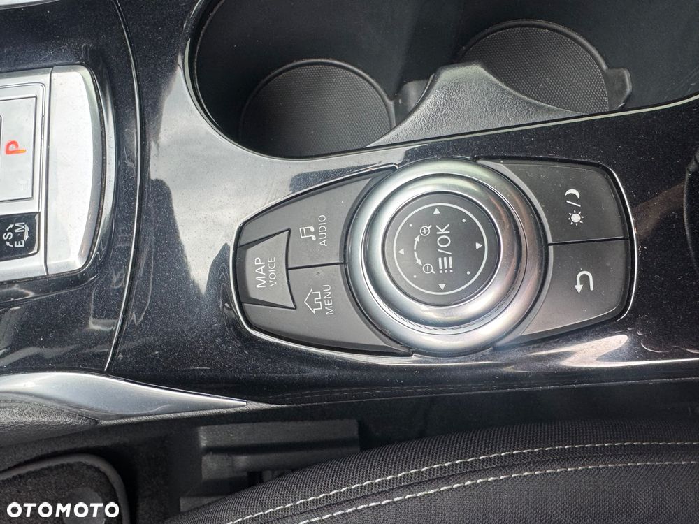 Infiniti Q30 2.2d DCT - 18