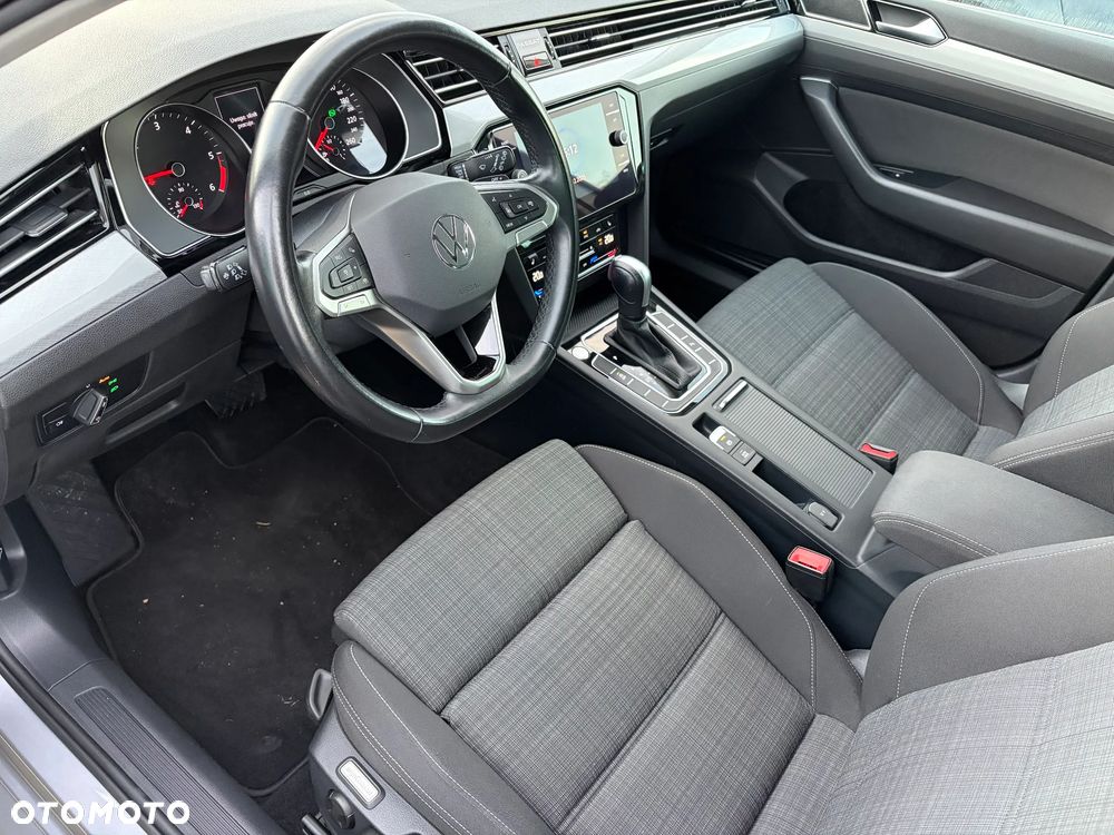 Volkswagen Passat Variant 2.0 TDI EVO Business DSG - 9