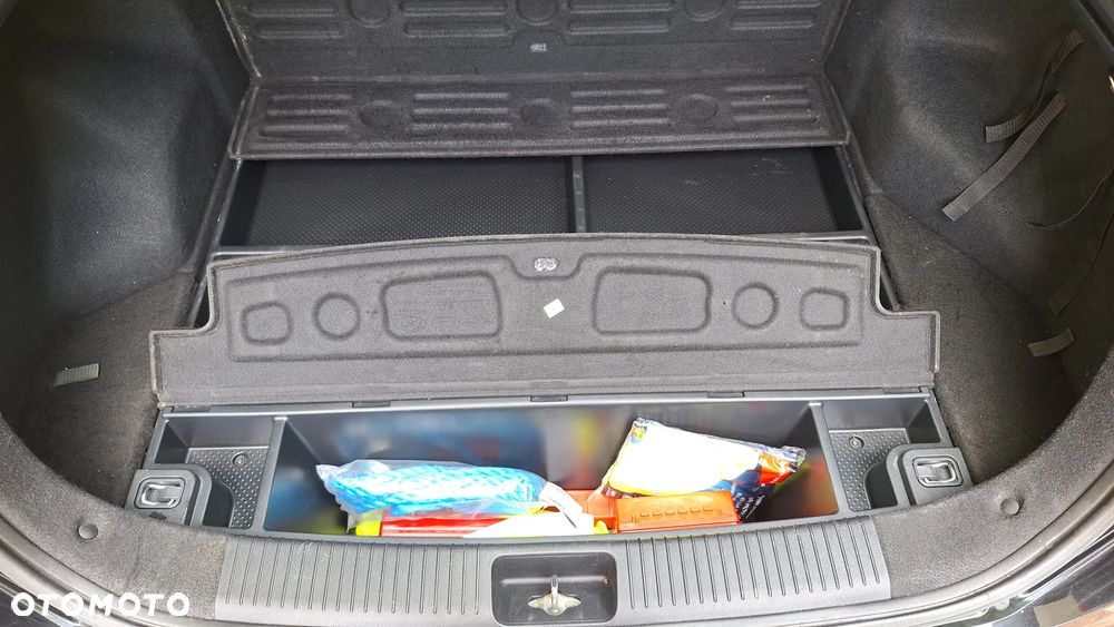 Kia Ceed - 9