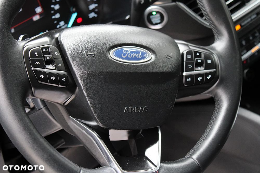 Ford Kuga 2.0 EcoBlue 4x4 TITANIUM - 24