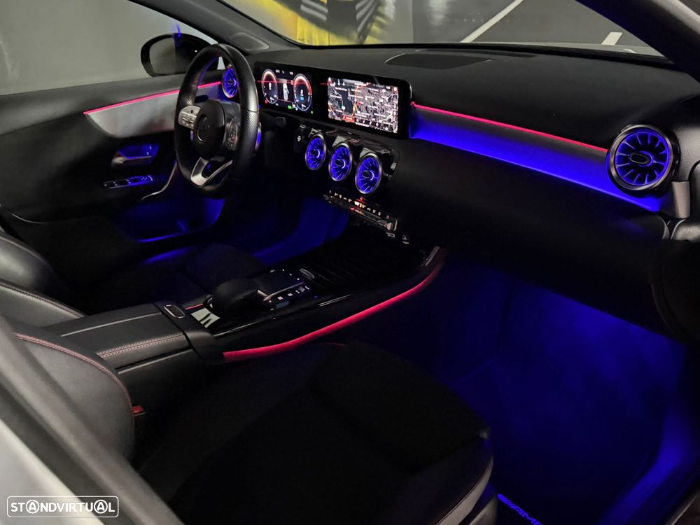Mercedes-Benz A 250 e 8G-DCT AMG Line - 16
