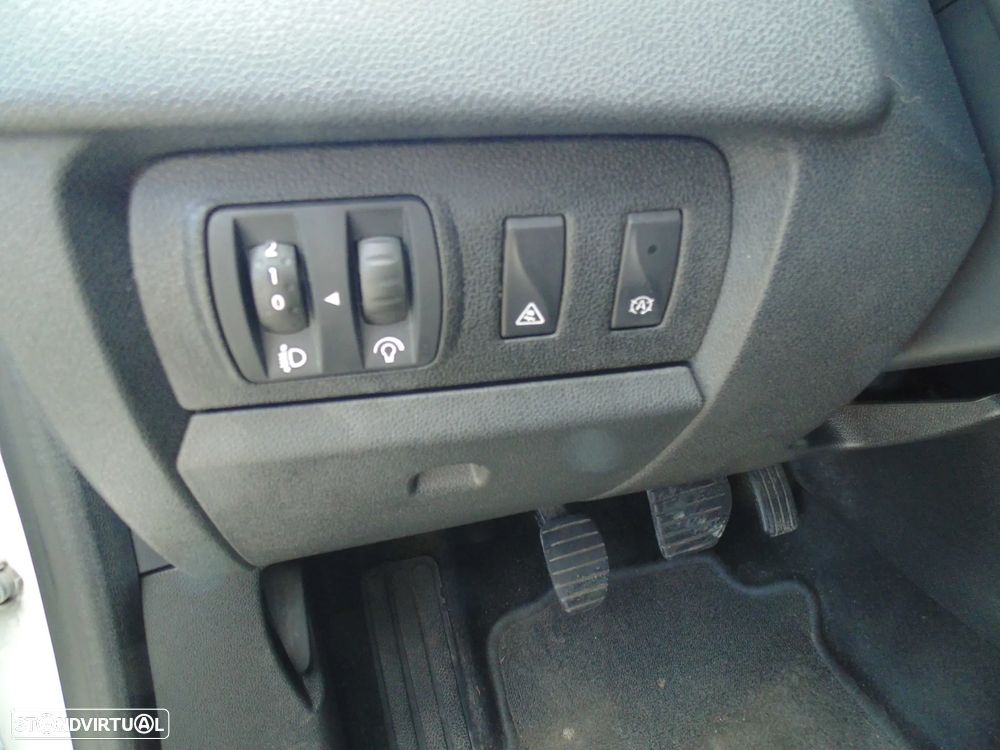 Renault Mégane Sport Tourer 1.5 dCi Luxe SS - 19